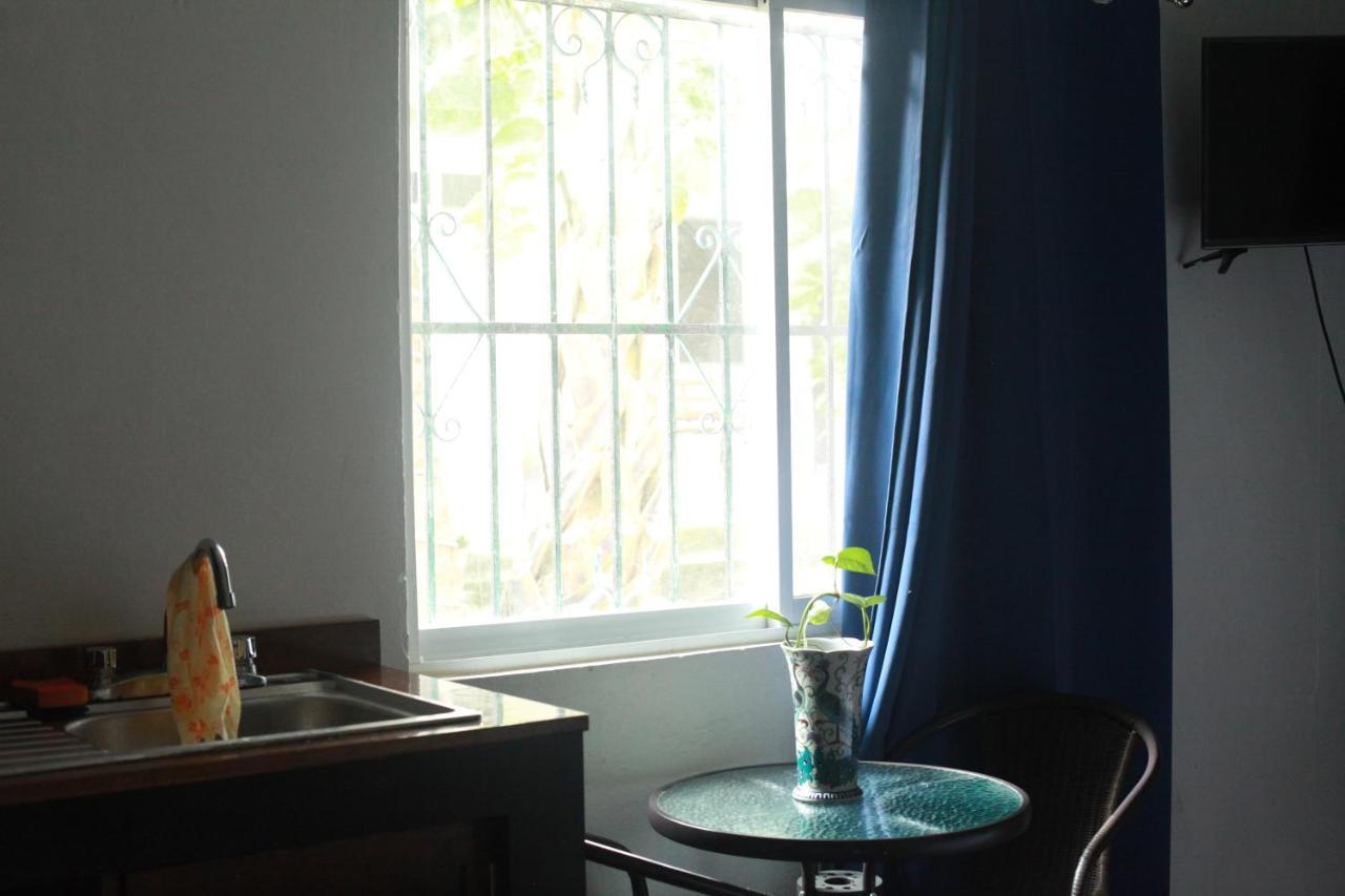 Bea Rooms And Studios โกซูเมล ภายนอก รูปภาพ